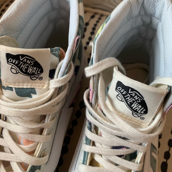 sk8-hi Vans NWOT - Picture 5 of 8